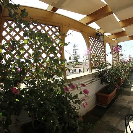 Oda ve Kahvaltı Corte Barocca 2*