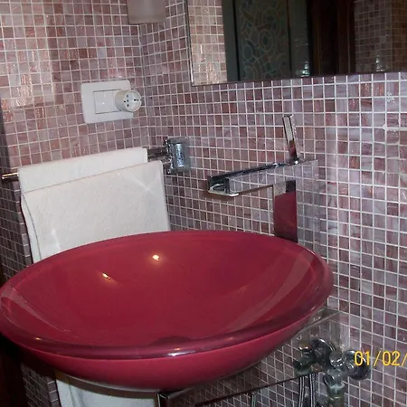Oda ve Kahvaltı Corte Barocca 2*